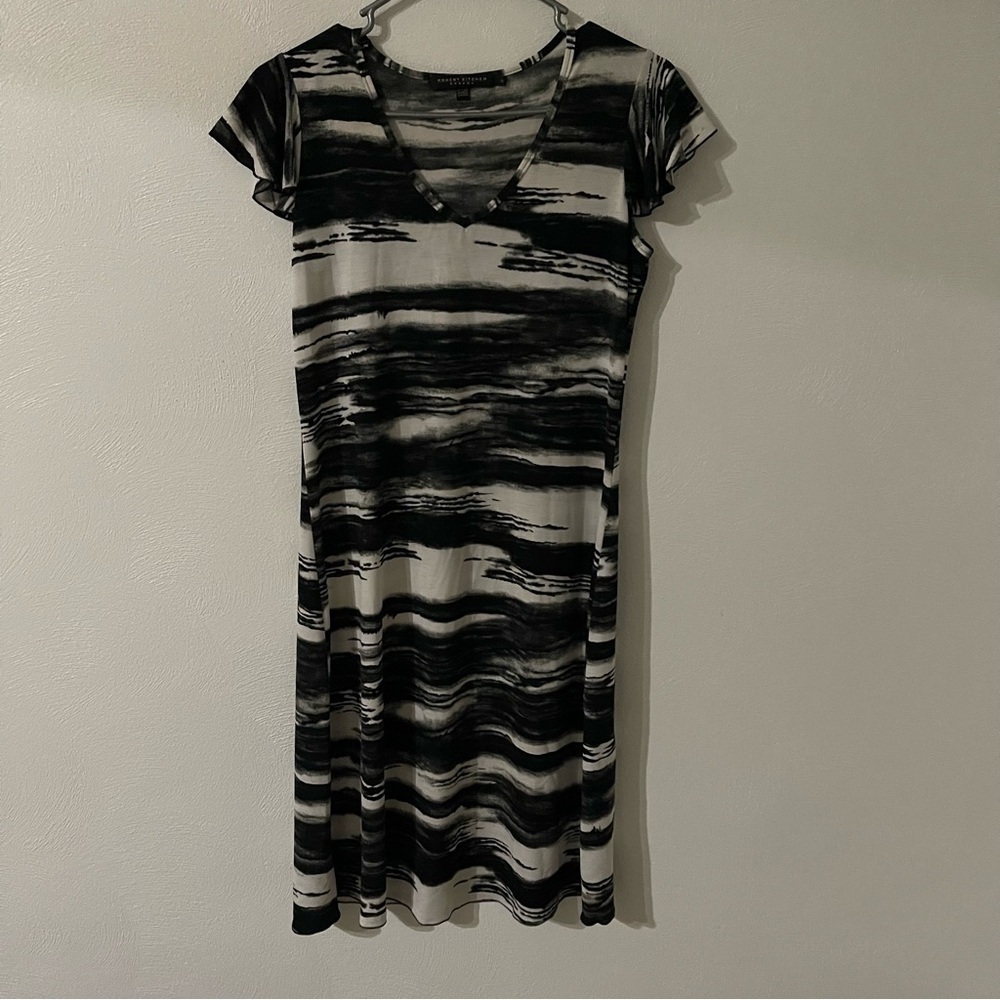 NWOT Robert Kitchen Canada size small cap sleeve V-neck dress